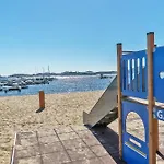Aros Seaside With Pool, Jacuzzi & Sauna Apartamento *