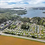 Aros Seaside With Pool, Jacuzzi & Sauna * Kristiansand