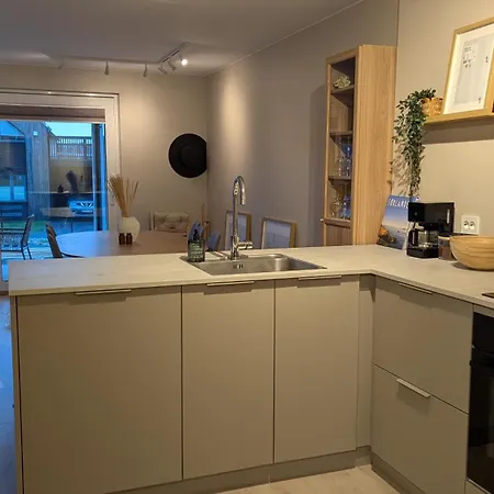 Aros Seaside With Pool, Jacuzzi & Sauna *