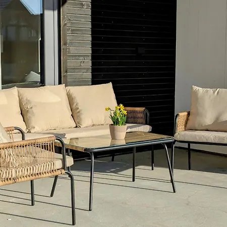 Aros Seaside With Pool, Jacuzzi & Sauna