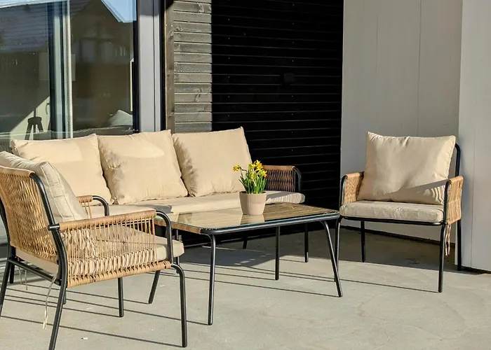 Aros Seaside With Pool, Jacuzzi & Sauna